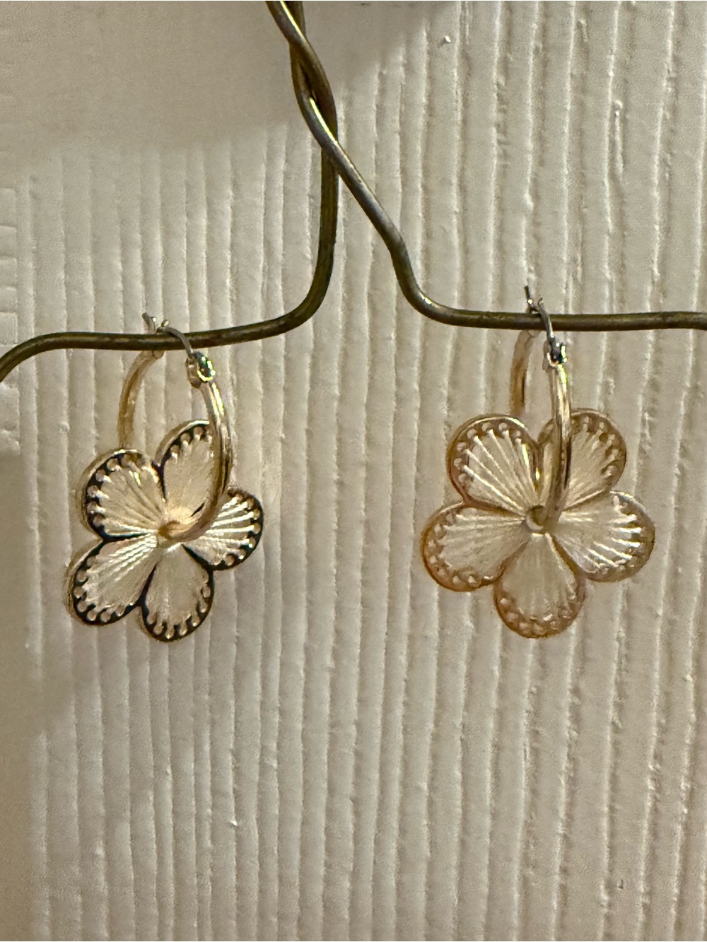 Banana Republic Gold Flower Hoop Earrings - Women Jewelry
